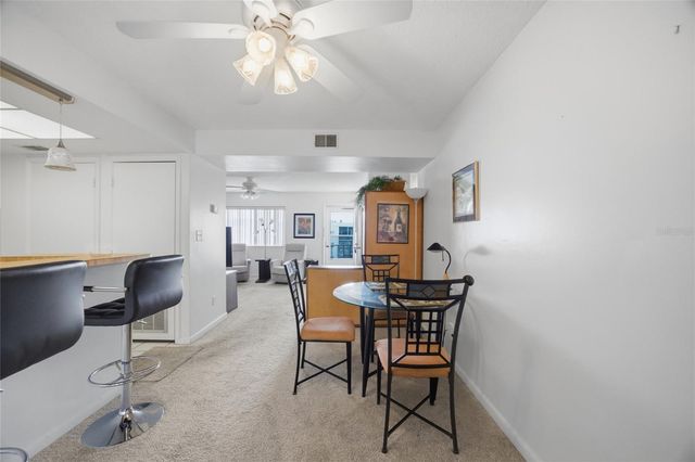 1130 N LAKE PARKER AVENUE A305, Lakeland, FL 33805