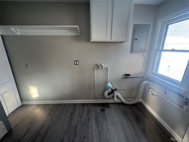 25118 Rosenbusch Boulevard, Warren, MI 48089