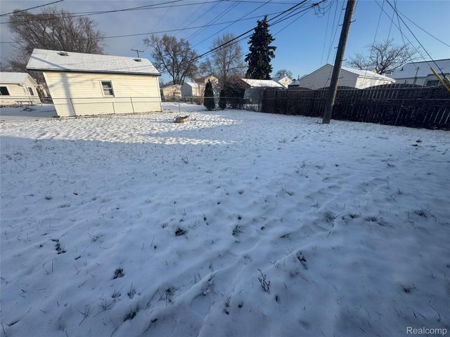 25118 Rosenbusch Boulevard, Warren, MI 48089