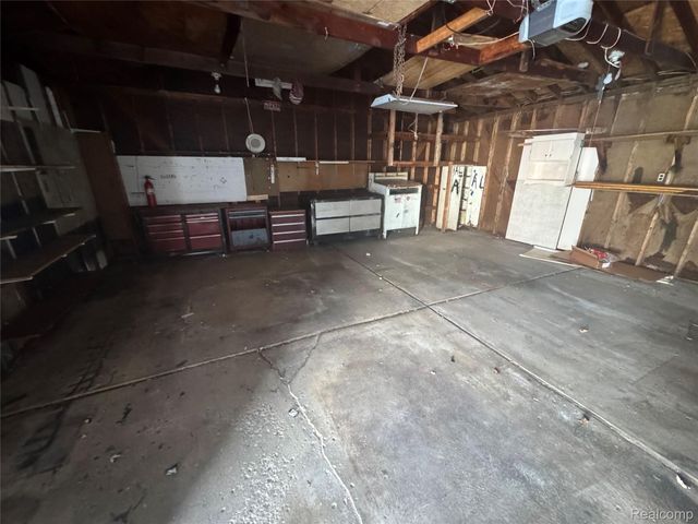 25118 Rosenbusch Boulevard, Warren, MI 48089