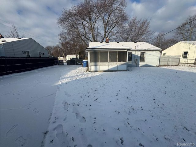 25118 Rosenbusch Boulevard, Warren, MI 48089