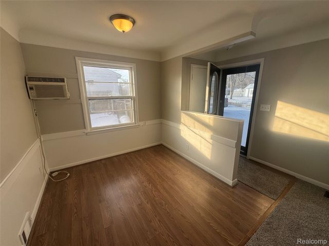 25118 Rosenbusch Boulevard, Warren, MI 48089