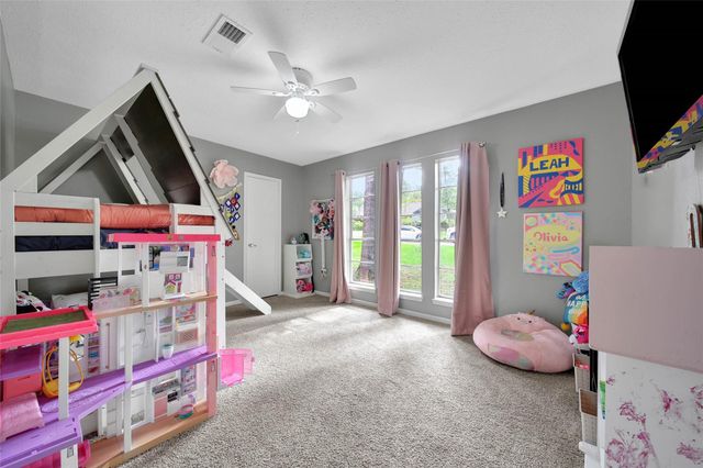 1728 E Lake Drive, Huntsville, TX 77340