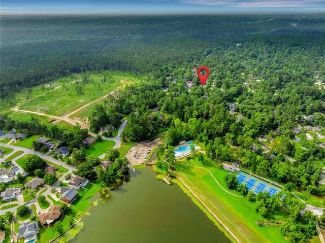 1728 E Lake Drive, Huntsville, TX 77340