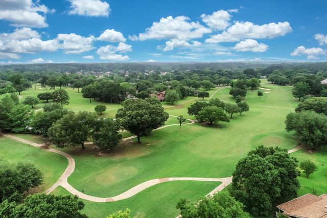 1728 E Lake Drive, Huntsville, TX 77340