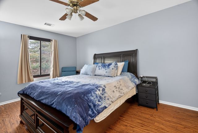 6755 180th Street 6, Tinley Park, IL 60477