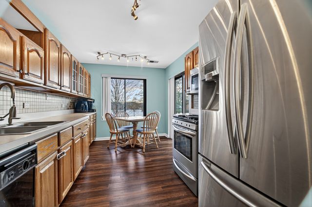 6755 180th Street 6, Tinley Park, IL 60477