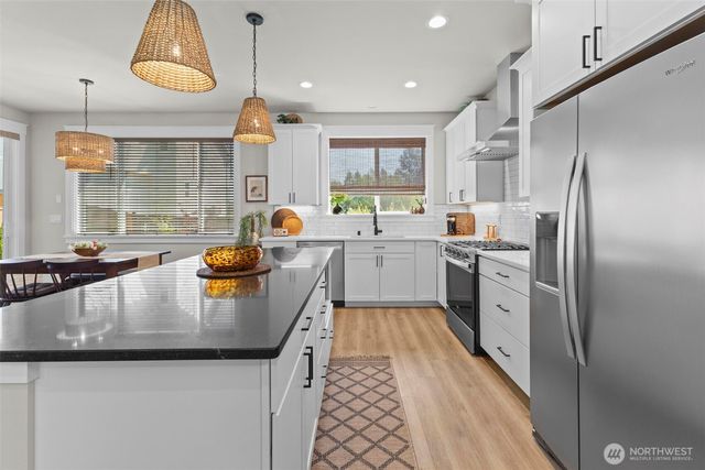 5949 Ranch Loop, Ferndale, WA 98248