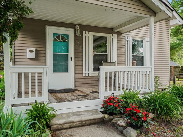 2330 Wiltshire Road, Berkley, MI 48072
