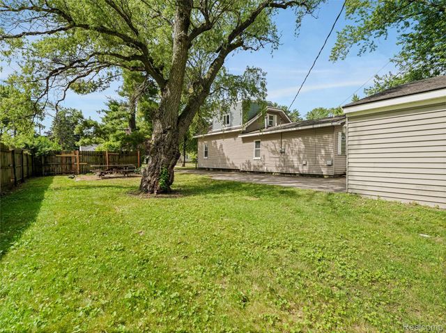 2330 Wiltshire Road, Berkley, MI 48072