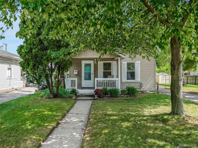 2330 Wiltshire Road, Berkley, MI 48072
