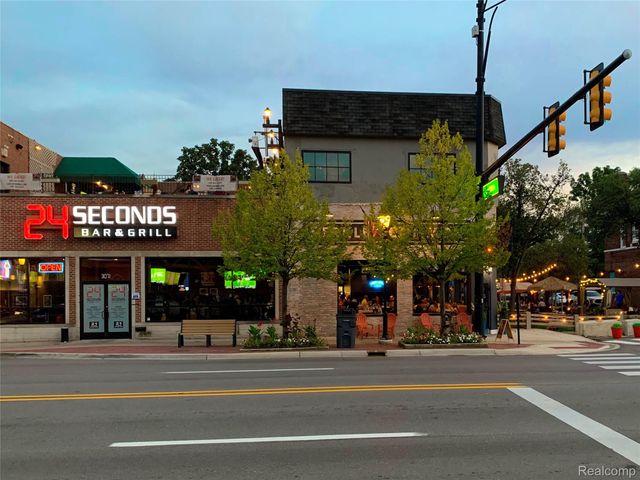 2330 Wiltshire Road, Berkley, MI 48072