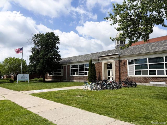 2330 Wiltshire Road, Berkley, MI 48072