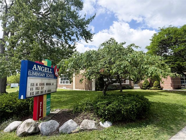 2330 Wiltshire Road, Berkley, MI 48072