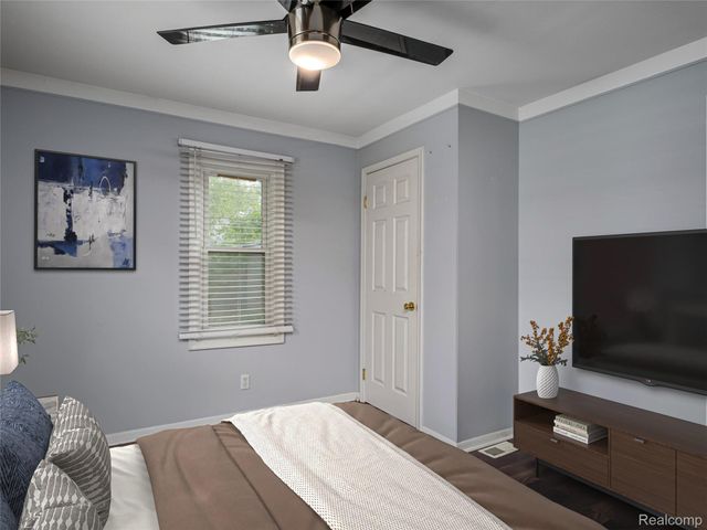 2330 Wiltshire Road, Berkley, MI 48072