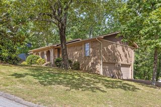 527 Woodcroft Drive, Hixson, TN 37343