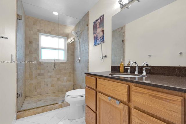 1092 NW 162nd Avenue, Pembroke Pines, FL 33028