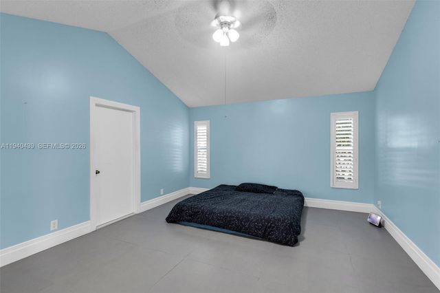 1092 NW 162nd Avenue, Pembroke Pines, FL 33028