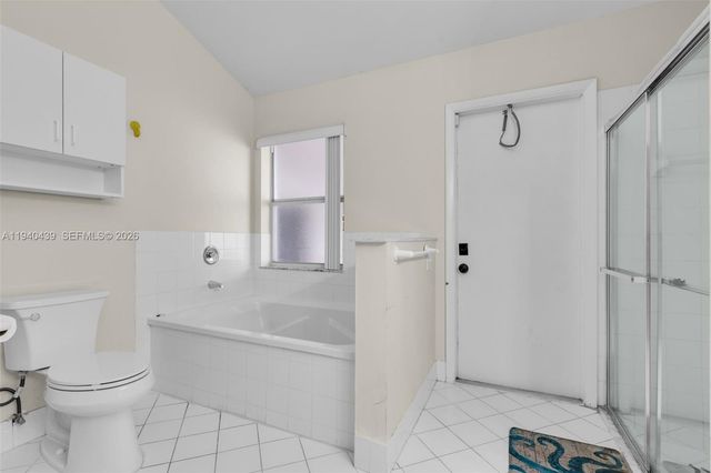 1092 NW 162nd Avenue, Pembroke Pines, FL 33028