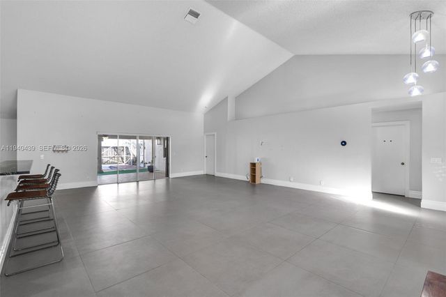 1092 NW 162nd Avenue, Pembroke Pines, FL 33028