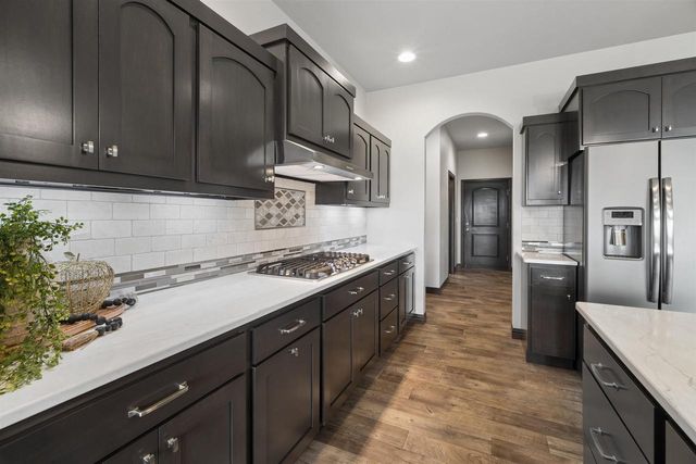 W5975 AUTUMN HILLS PARKWAY, Appleton, WI 54913