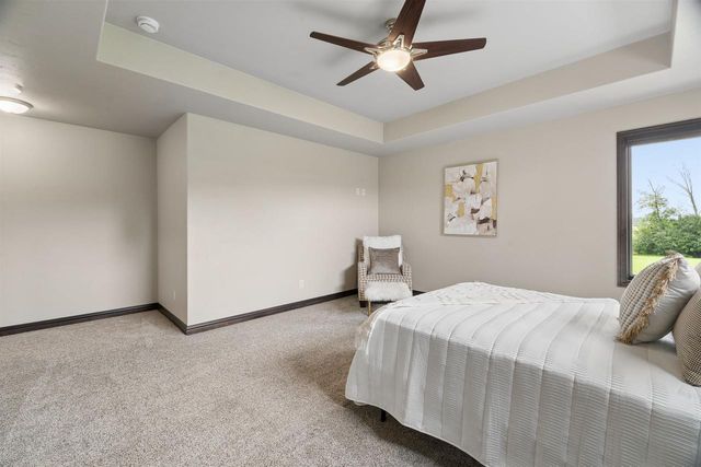W5975 AUTUMN HILLS PARKWAY, Appleton, WI 54913