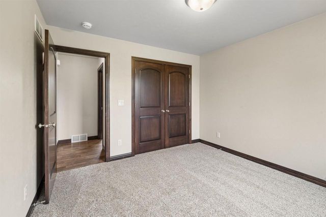 W5975 AUTUMN HILLS PARKWAY, Appleton, WI 54913