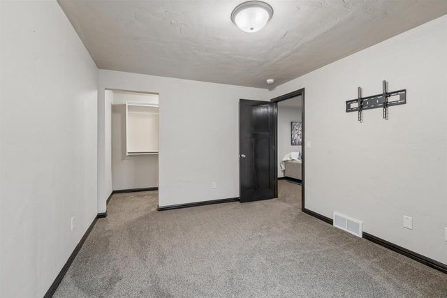 W5975 AUTUMN HILLS PARKWAY, Appleton, WI 54913