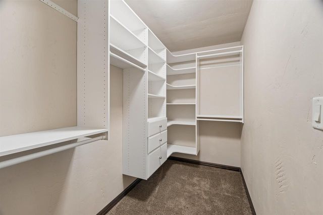 W5975 AUTUMN HILLS PARKWAY, Appleton, WI 54913