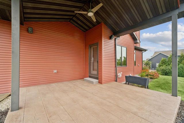 W5975 AUTUMN HILLS PARKWAY, Appleton, WI 54913