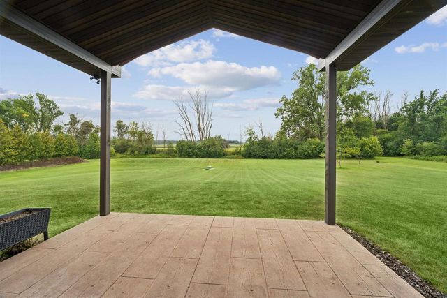 W5975 AUTUMN HILLS PARKWAY, Appleton, WI 54913