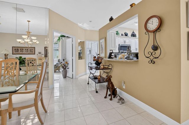 10632 Royal Caribbean Circle, Boynton Beach, FL 33437