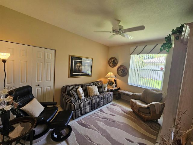 10632 Royal Caribbean Circle, Boynton Beach, FL 33437