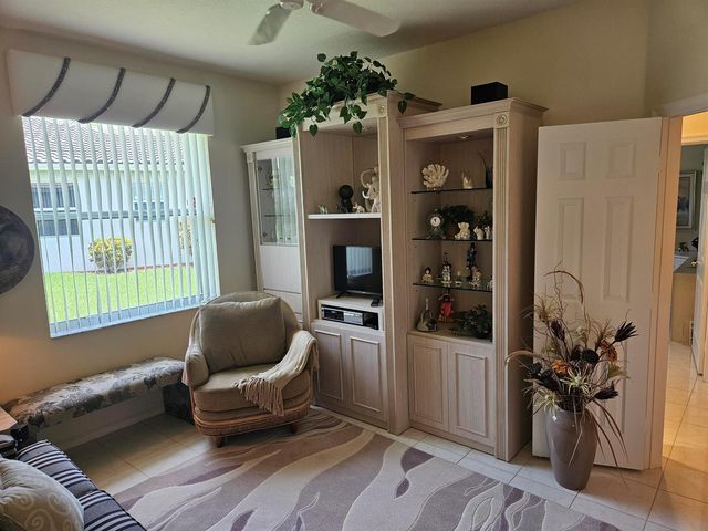 10632 Royal Caribbean Circle, Boynton Beach, FL 33437