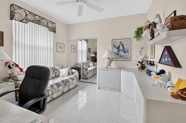 10632 Royal Caribbean Circle, Boynton Beach, FL 33437