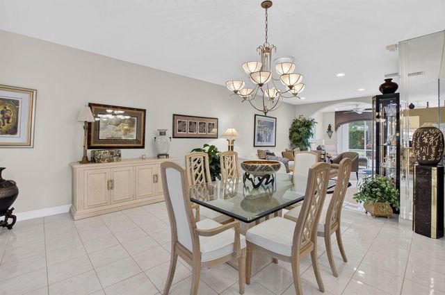 10632 Royal Caribbean Circle, Boynton Beach, FL 33437