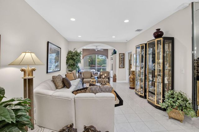10632 Royal Caribbean Circle, Boynton Beach, FL 33437