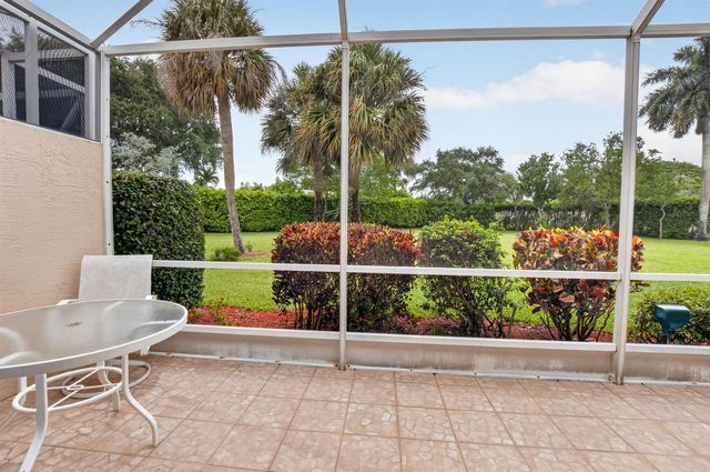 10632 Royal Caribbean Circle, Boynton Beach, FL 33437