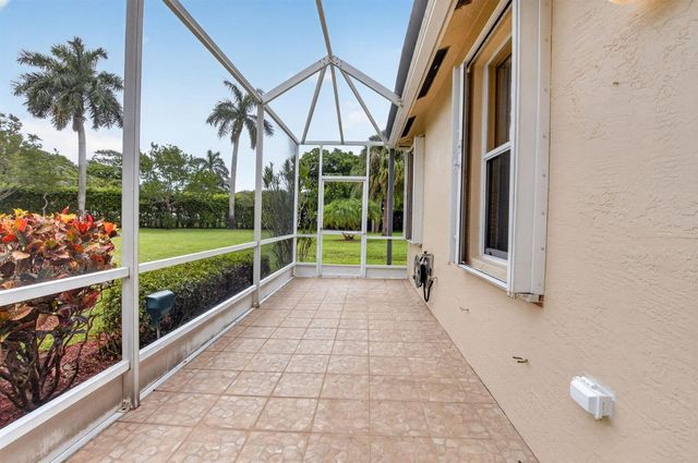 10632 Royal Caribbean Circle, Boynton Beach, FL 33437