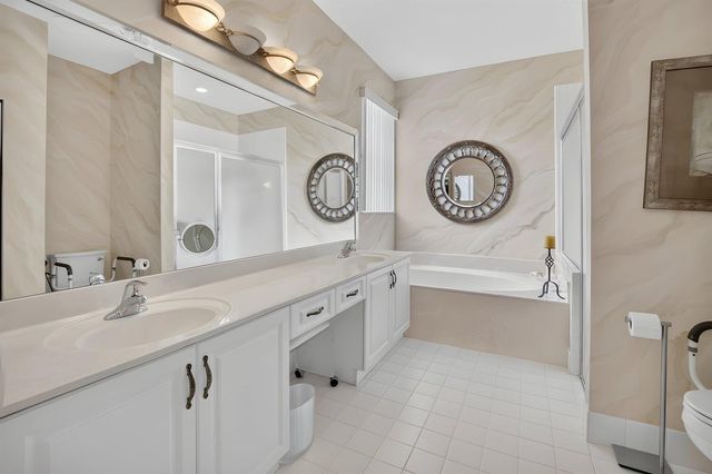 10632 Royal Caribbean Circle, Boynton Beach, FL 33437