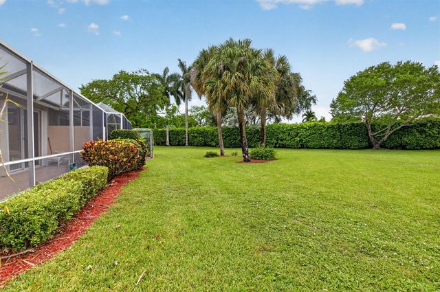 10632 Royal Caribbean Circle, Boynton Beach, FL 33437