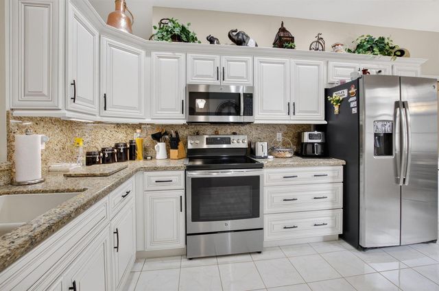 10632 Royal Caribbean Circle, Boynton Beach, FL 33437