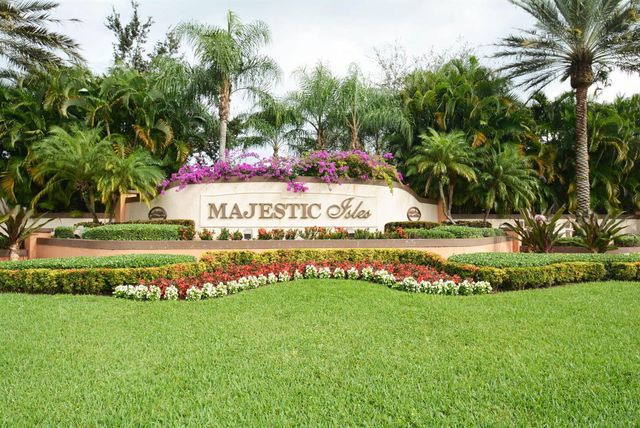10632 Royal Caribbean Circle, Boynton Beach, FL 33437
