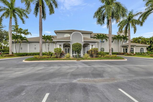 10632 Royal Caribbean Circle, Boynton Beach, FL 33437