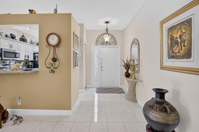 10632 Royal Caribbean Circle, Boynton Beach, FL 33437