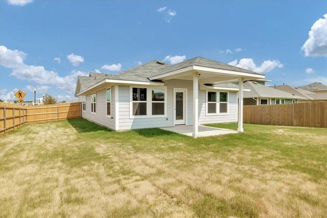 100 Four Star DR, Elgin, TX 78621