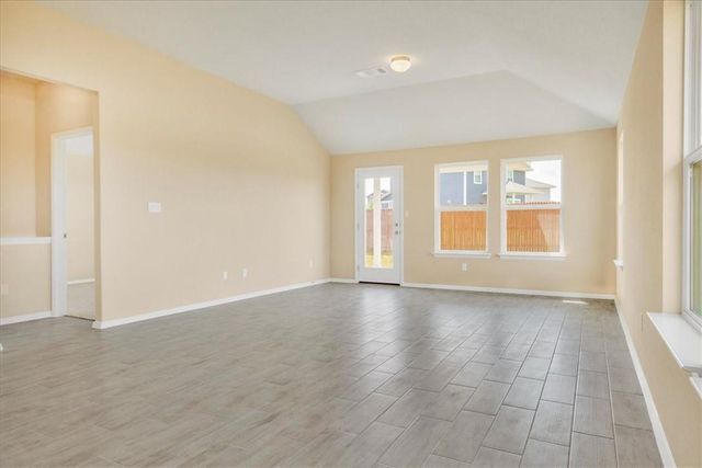 100 Four Star DR, Elgin, TX 78621