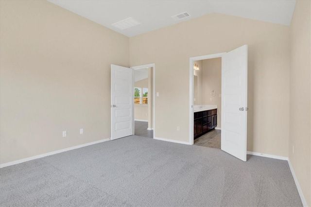 100 Four Star DR, Elgin, TX 78621