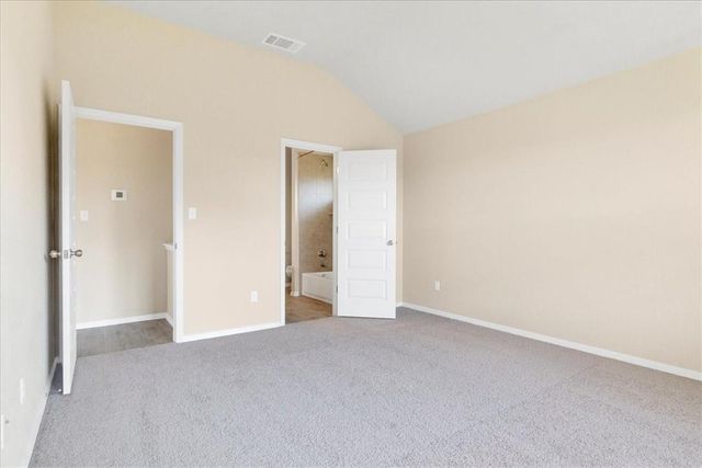 100 Four Star DR, Elgin, TX 78621