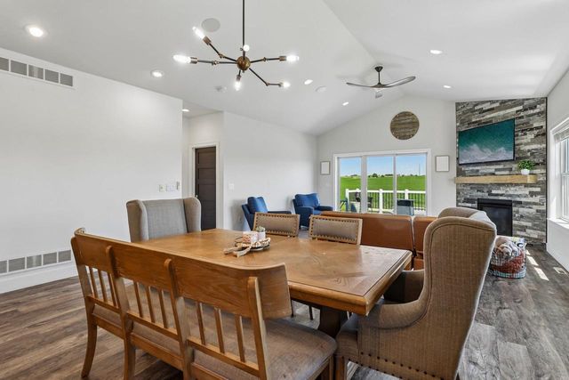 941 Rumley Run, Deforest, WI 53532